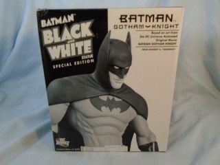 Dc Direct Batman Black & White Statue Figurine 2157/3800 Gotham Knight Deadshot