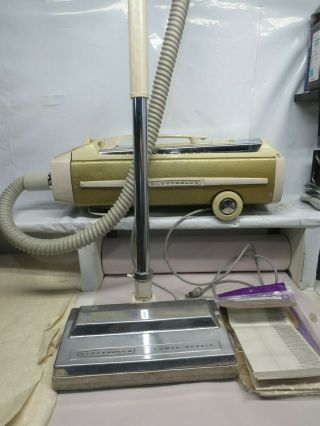 Vintage Electrolux Model 1401 Gold Canister Vacuum Cleaner W/new Bags J
