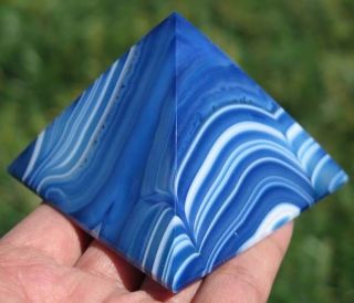 68mm 4.  8oz Blue Agate Crystal Carving Art Pyramid