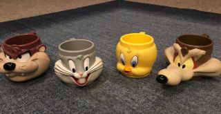 Vintage 3 D Looney Toons Mugs Set Of 4