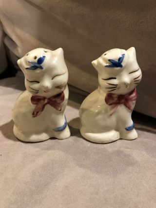 Vintage Shawnee Puss N Boots Cat Salt And Pepper Shakers