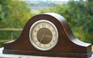 Vintage Wooden Mantle Clock 1930s / 1940s Wind Up Clock