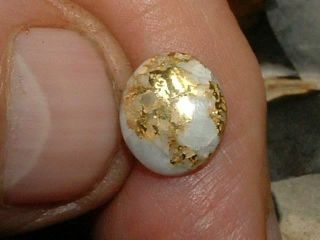 16to1 Mine Gold Quartz Cabochon 4 Carat Gold Gemstone