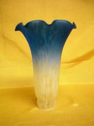 Blue & White Speckled Art Glass Lamp Shade Trumpet Lily Tiffany Style Light 3