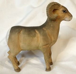 Nicely Hand Carved Vintage 6.  5 " Long Wooden Mountain Goat Or Ram With Glass Eyes