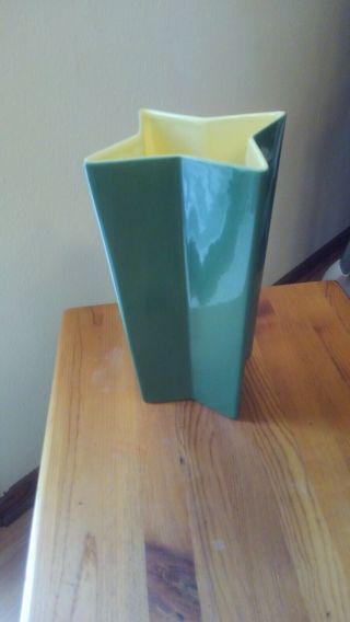 Vintage Red Wing Pottery Usa Green Vase 412