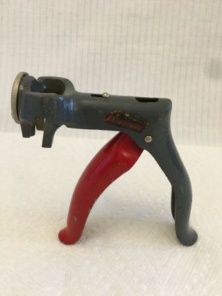 Vintage Old Stanley Handyman Hand Saw Pistol Grip Tooth Setter Adjuster