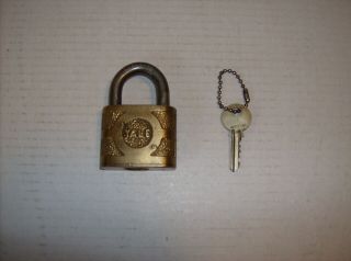 Antique Vintage YALE & TOWNE PIN TUMBLER Brass Padlock Lock & Key 2