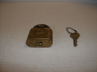 Antique Vintage YALE & TOWNE PIN TUMBLER Brass Padlock Lock & Key 3