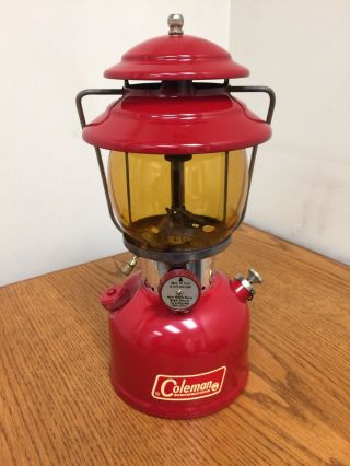 Vintage Coleman Model 200a Single Mantle Lantern 1964 Amber Globe