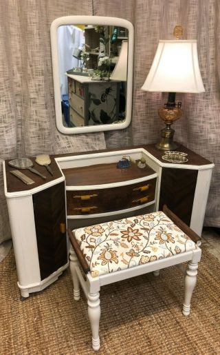 Vintage Dressing / Vanity / Makeup Table W/mirror & Bench Seat.  Pick Up Only