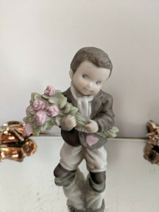 Kim Anderson Pretty As A Picture - I Know How To Win A Heart Figurine - Boy,  Roses