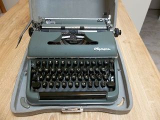 Vintage Olympia Deluxe Dark Green Typewriter & Case Germany Extra Ribbon Xlent