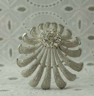 Vtg Crown Trifari Silver Tone Textured Petal Rhinestone Center Flower Pin Brooch