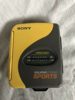 Vintage Sony Walkman Fm/am Sports Radio Cassette Tape Player Wm - Sxf33 -