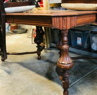 1920s Dining Room Table.  Solid Oak In.  Easily Restored