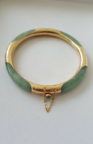 Vintage 14k Gold Celadon Green Jade Hinged Bangle Bracelet Engraved 23 Grams