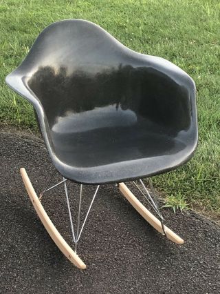 Herman Miller Charles Eames Rocking Chair Elephant Gray Grey Fiberglass Shell
