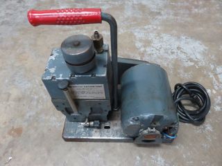 Robinair Vintage High Vacuum Pump Model 15021