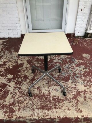 Mid Century Modern Charles And Ray Eames Aluminum Group Herman Miller Table