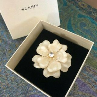 Vintage St.  John,  Swarovski Crystal Lucite Flower Pin Brooch