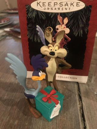 Road Runner And Wile E Coyote Looney Tunes Hallmark Keepsake Ornament 1994