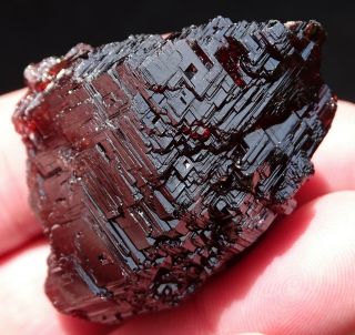 Mw: SPESSARTINE GARNET Etched Crystal - Navegadora Mine,  Brazil - 92.  9 grams 2