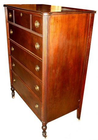 1940s American Colonial Revival Thomasville Chair Co.  Chest of Drawers 3