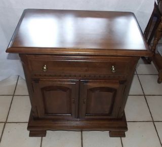 Maple Mid Century Ethan Allen Nightstand / Side Table (ns28)