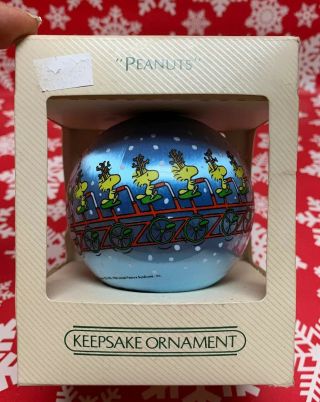 Hallmark Keepsake Peanuts Christmas Ornament Satin Ball 1982 Box