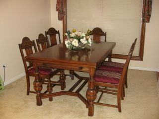Vintage Jacobean - Style Dining Rm Table & Chairs