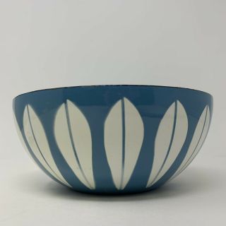 Vintage Catherine Holm White On Blue Lotus Enamel Bowl Enamelware 8”