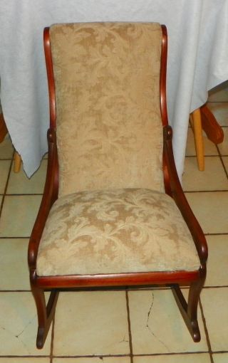 Walnut Sewing Rocker / Rocking Chair (r201)