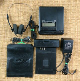 Jvc Xl - P70 Portable Cd Player W/ Ac - Rs2 Station Unit & Aa - R905j Charger Vintage