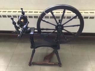 Antique Vintage Black Wood Spinning Wheel Very Pretty But Needs A Little Tlc