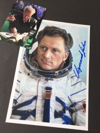 Sigmund JÄhn German Cosmonaut In - Person Signed Photo 8 X 12 Autograph,  Photo