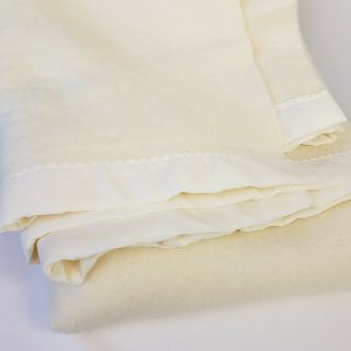 Vintage Chatham Blanket Cream Wool Ivory Ribbon Edge Queen 90 X 90 Usa