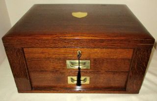 STUNNING ANTIQUE SOLID OAK & BRASS TABLE TOP COLLECTORS CABINET with key 3