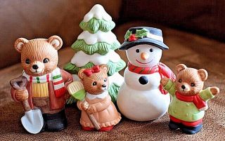 Vintage Homco Christmas Bear Family Figurines With Tree Building Snowman 5101