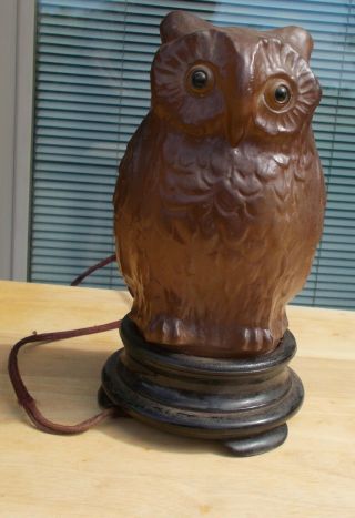 Vintage / Antique (?) Electric Owl Table Lamp 3 Footed Base