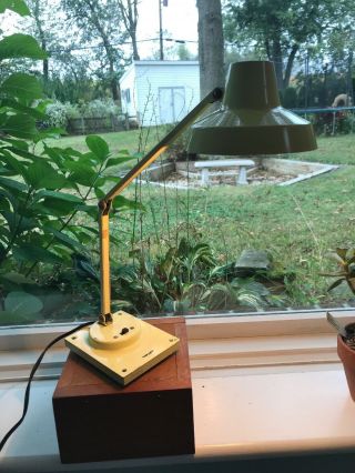 Vintage 60s Mid - Century Modern TENSOR IL 400 Hi - Intensity Adjustable Desk Lamp 2