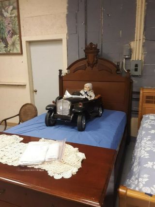 Victorian Full Size Bed