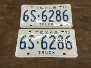 Vintage 1970 Texas Tx.  Truck License Plate Set Very Nicely Restored