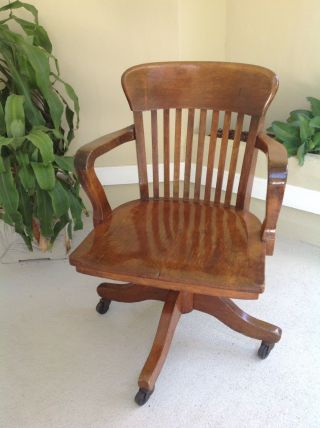 Vtg Antique Gunlocke Style Solid Maple Or Oak Wood Bankers Office Swivel Chair