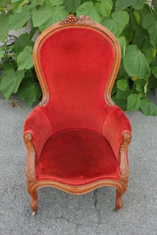 Victorian Red Velvet and Walnut Chair on Casters,  19th Century 2