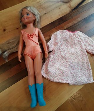 Vintage 1971 Ideal Brandi Doll Crissy Family Grow Blonde Hair W/nightgown Boots