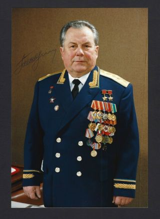 Pawel Popovich Deceased Cosmonaut Hand Signed 6x8 Color Photo
