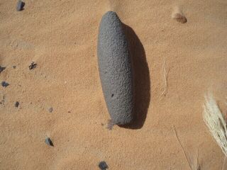 RARE Neoltihic Volcanic Stone Grinder from Ténéré - Niger - 2