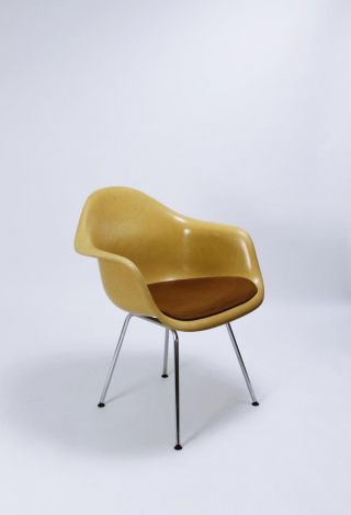 Charles Eames Molded Fiberglass Dax Armchair On H - Base 1960’s