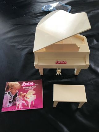 Vtg 1981 Mattel Barbie Doll Electronic Baby Grand Piano,  Bench,  Booklet Complete